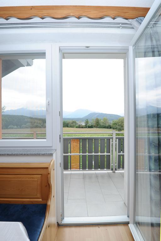 Fruehstueckspension Lach Bed & Breakfast Eberndorf Exterior foto