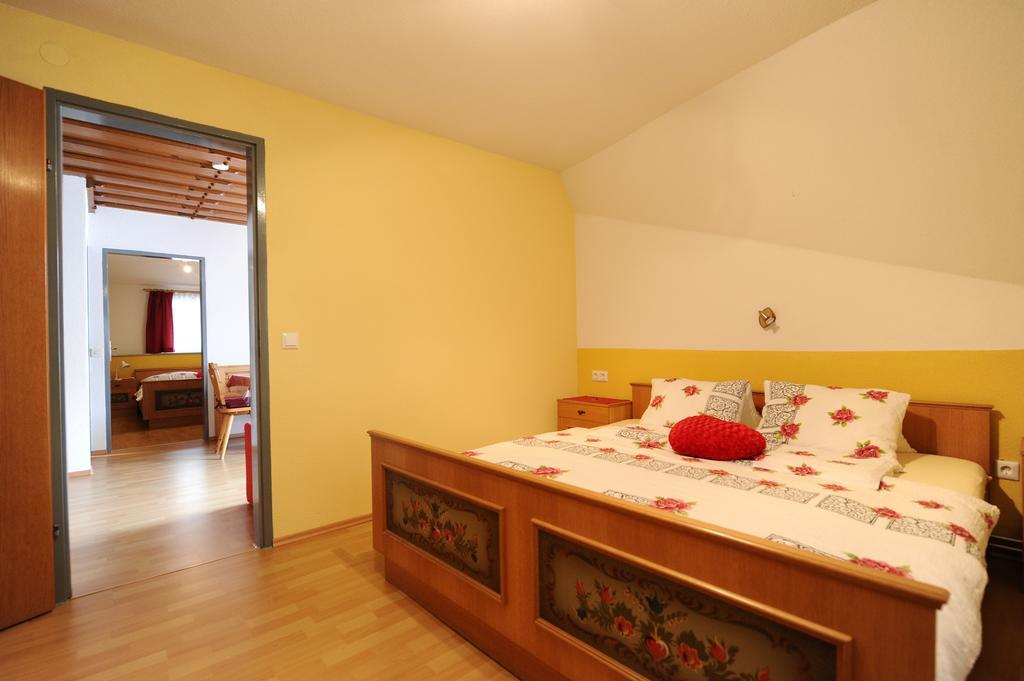 Fruehstueckspension Lach Bed & Breakfast Eberndorf Exterior foto