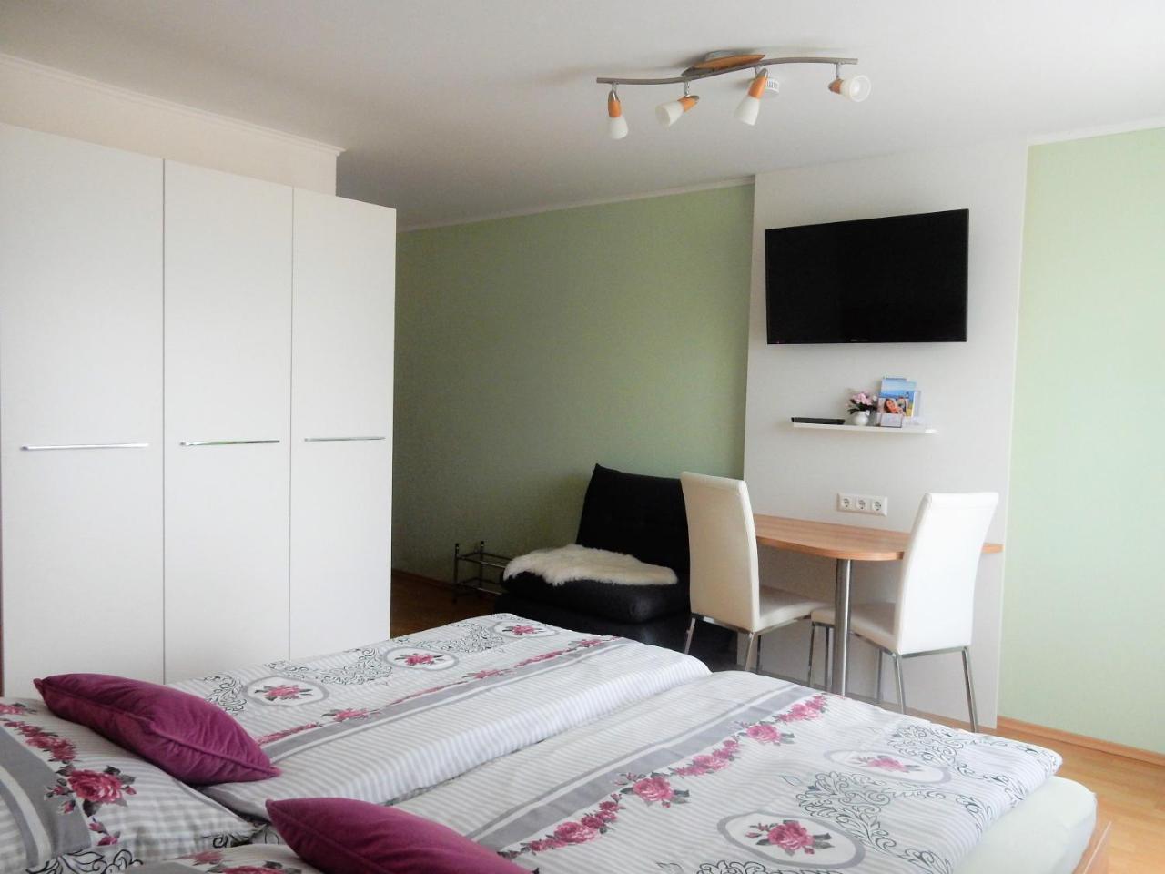 Fruehstueckspension Lach Bed & Breakfast Eberndorf Exterior foto