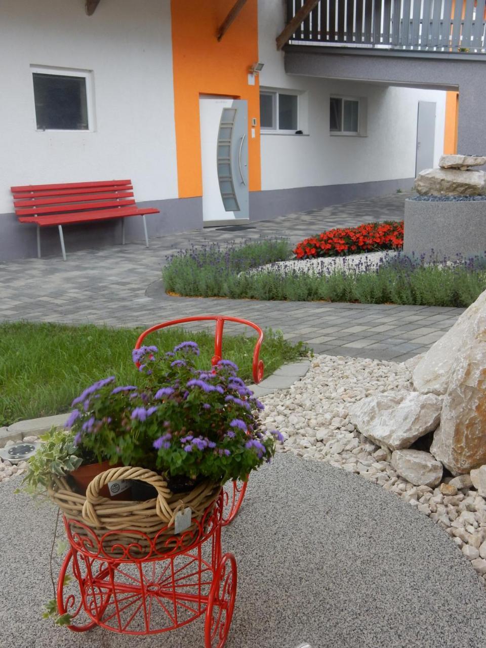 Fruehstueckspension Lach Bed & Breakfast Eberndorf Exterior foto