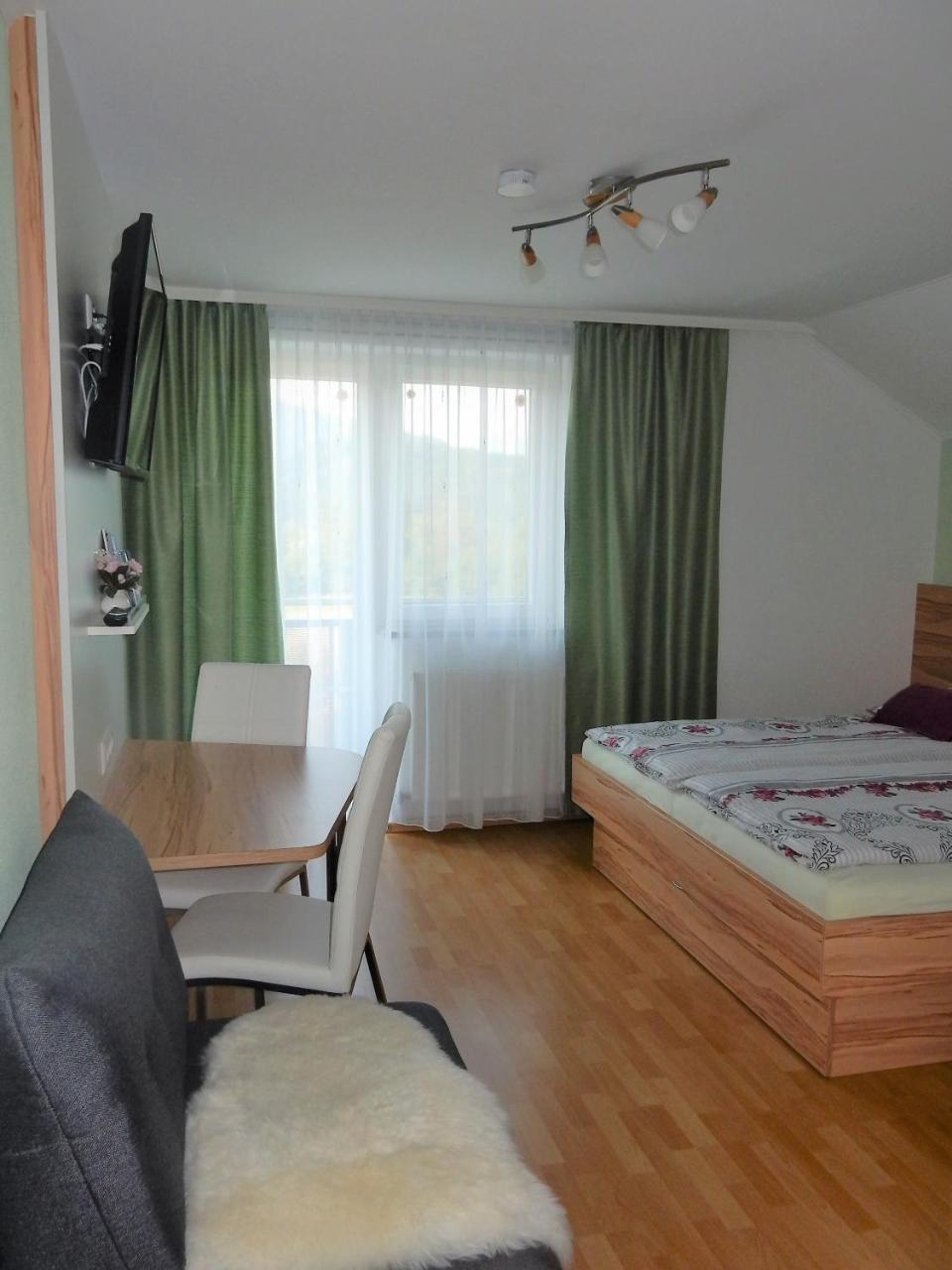 Fruehstueckspension Lach Bed & Breakfast Eberndorf Exterior foto